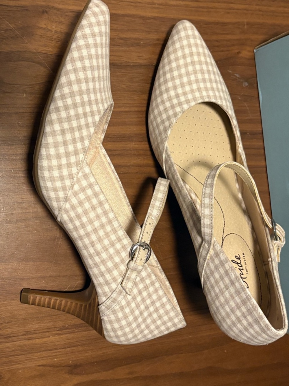 Life Stride Beige Gingham Mary Jane Heels - Picture 7 of 9